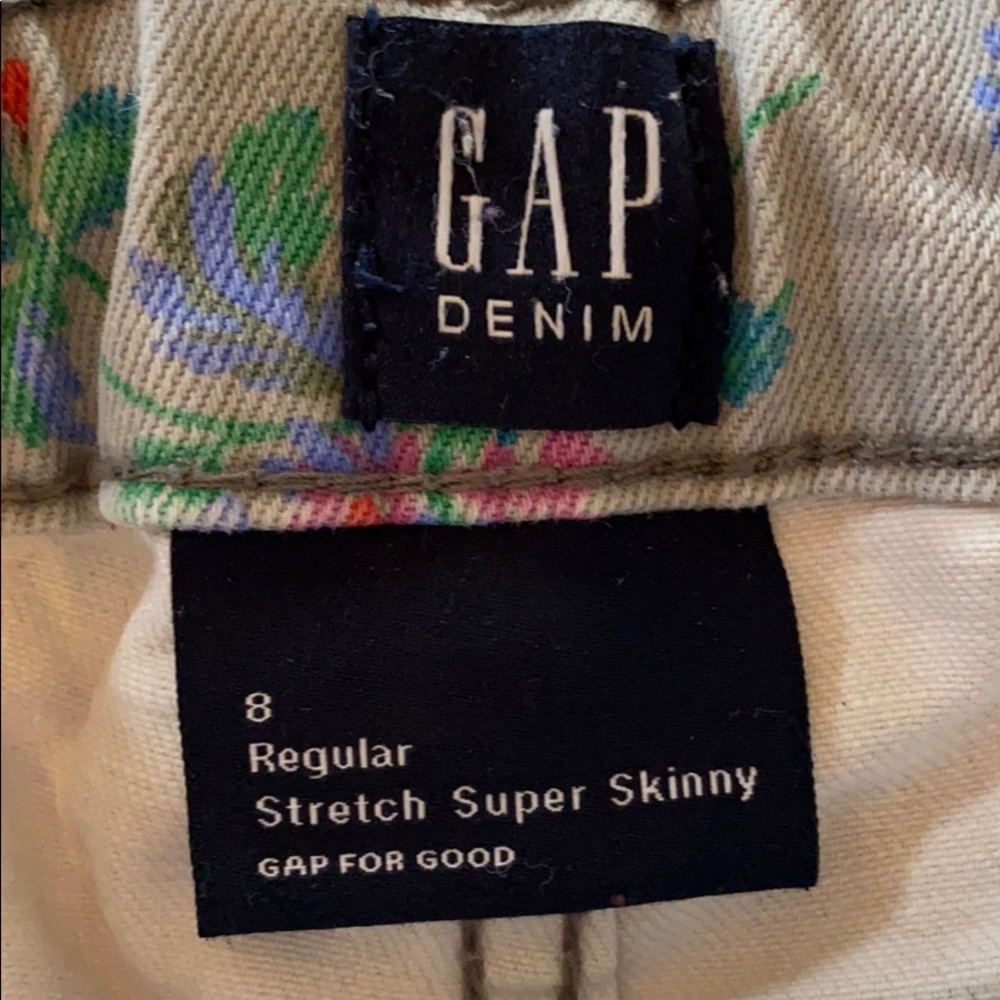 Gap - Picture 4 of 4